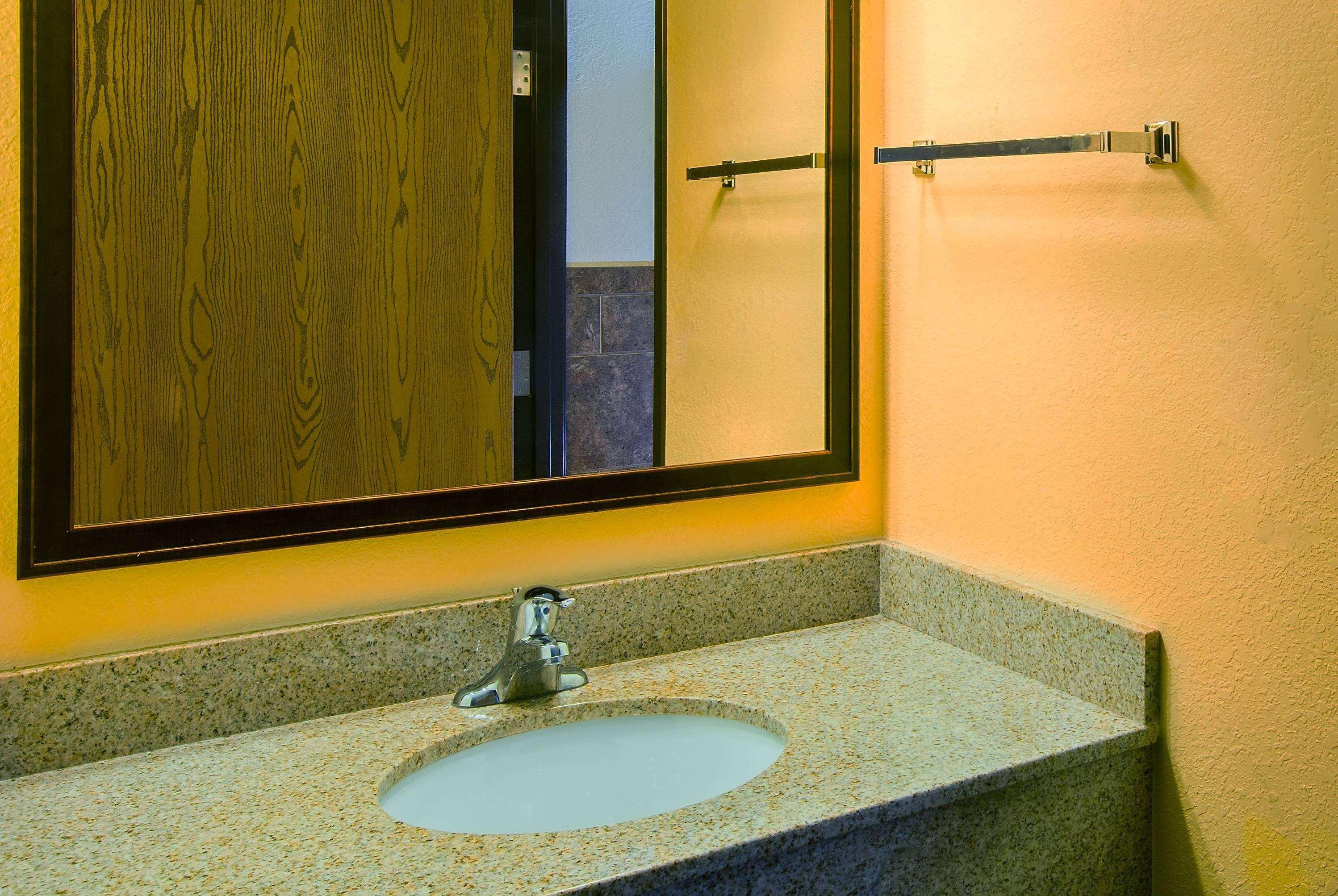 Americinn By Wyndham Chamberlain Conference Center Extérieur photo
